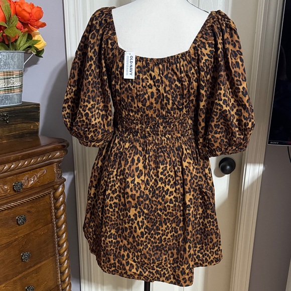 Old Navy Leopard Print Mini Dress PM - Picture 2 of 9